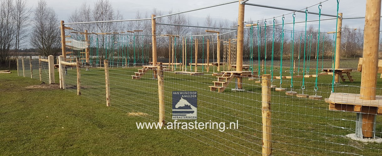 Groepsaccommodatie Klonie klimparcours afrastering Groepsaccommodatie Klonie klimparcours afrastering